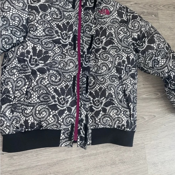 The North Face Girls XL Black & White Print Down Hooded Jacket/Parka LNC - Picture 4 of 12
